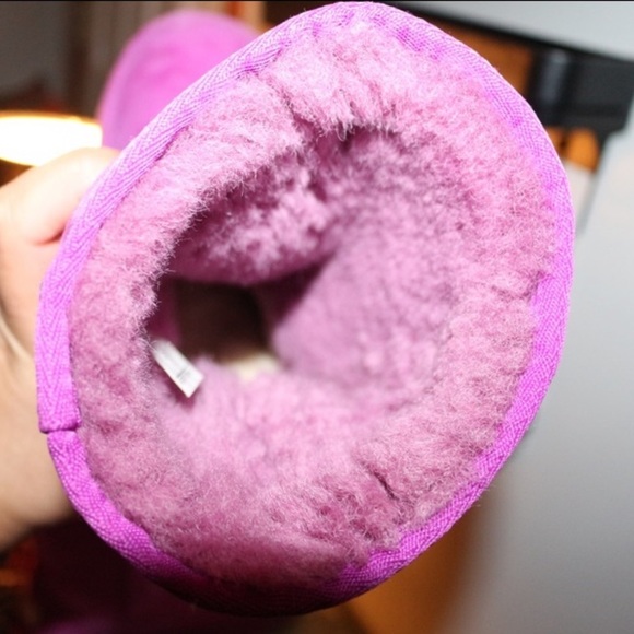 UGGs size 5 - Picture 5 of 5